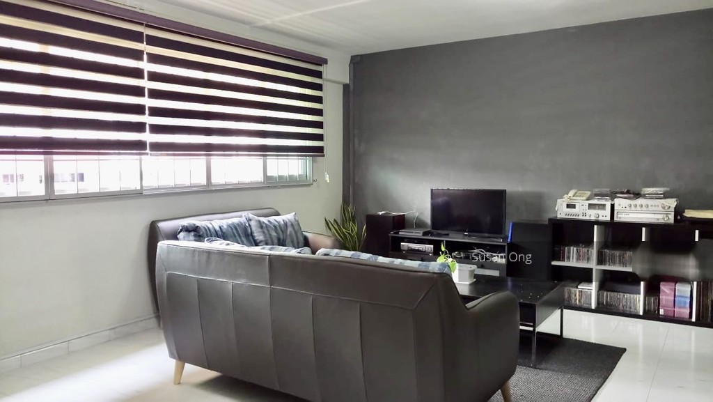 Yishun Street 22 thumbnail photo